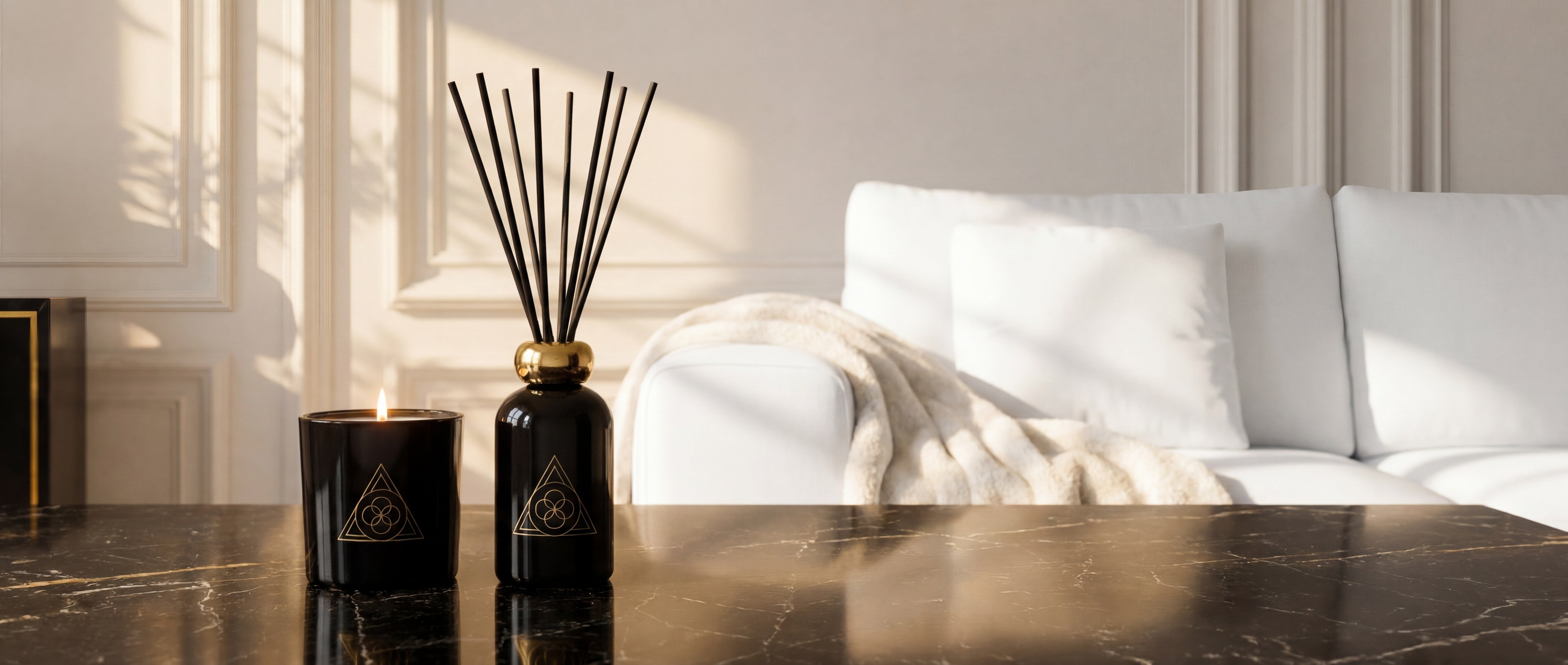 Comment un Parfum Transforme un Espace - ESSENCE 1989
